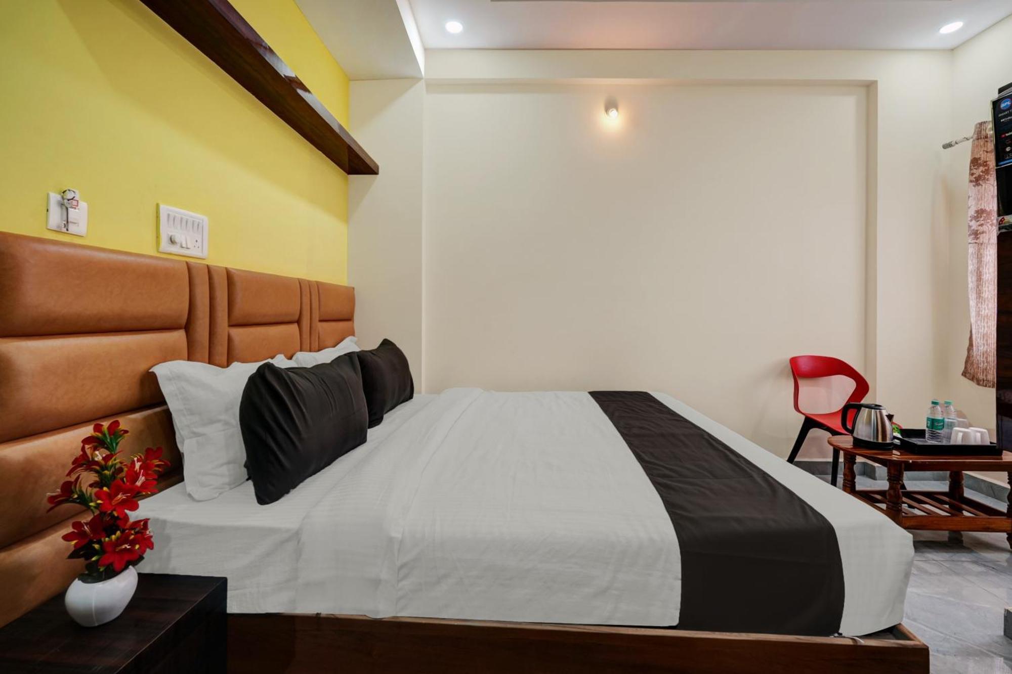 Hotel Collection O Utsav Grand Bangalore Esterno foto