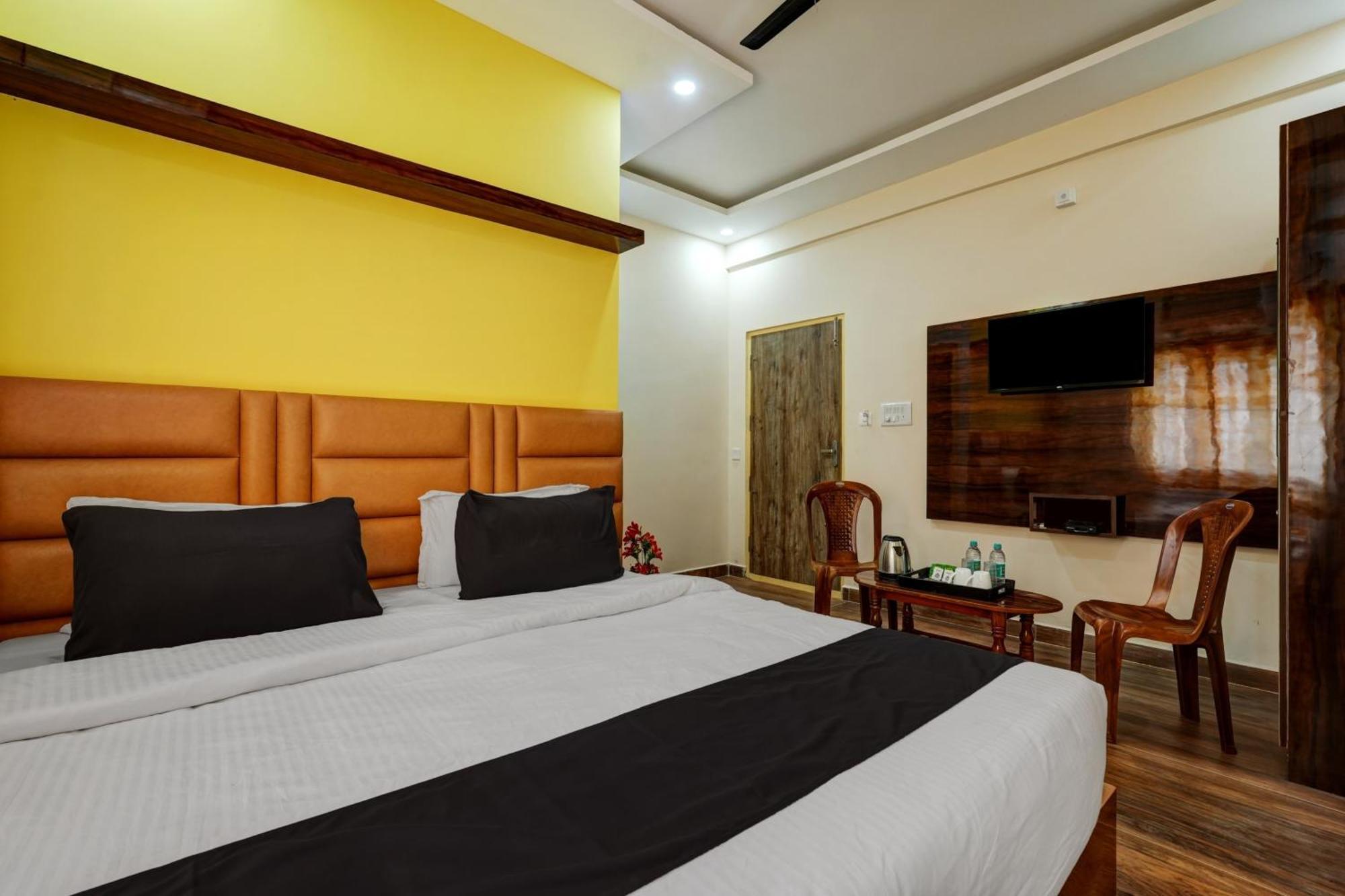 Hotel Collection O Utsav Grand Bangalore Esterno foto
