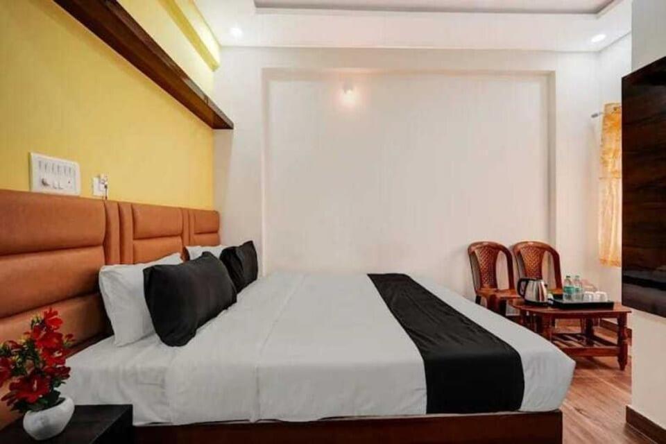 Hotel Collection O Utsav Grand Bangalore Esterno foto