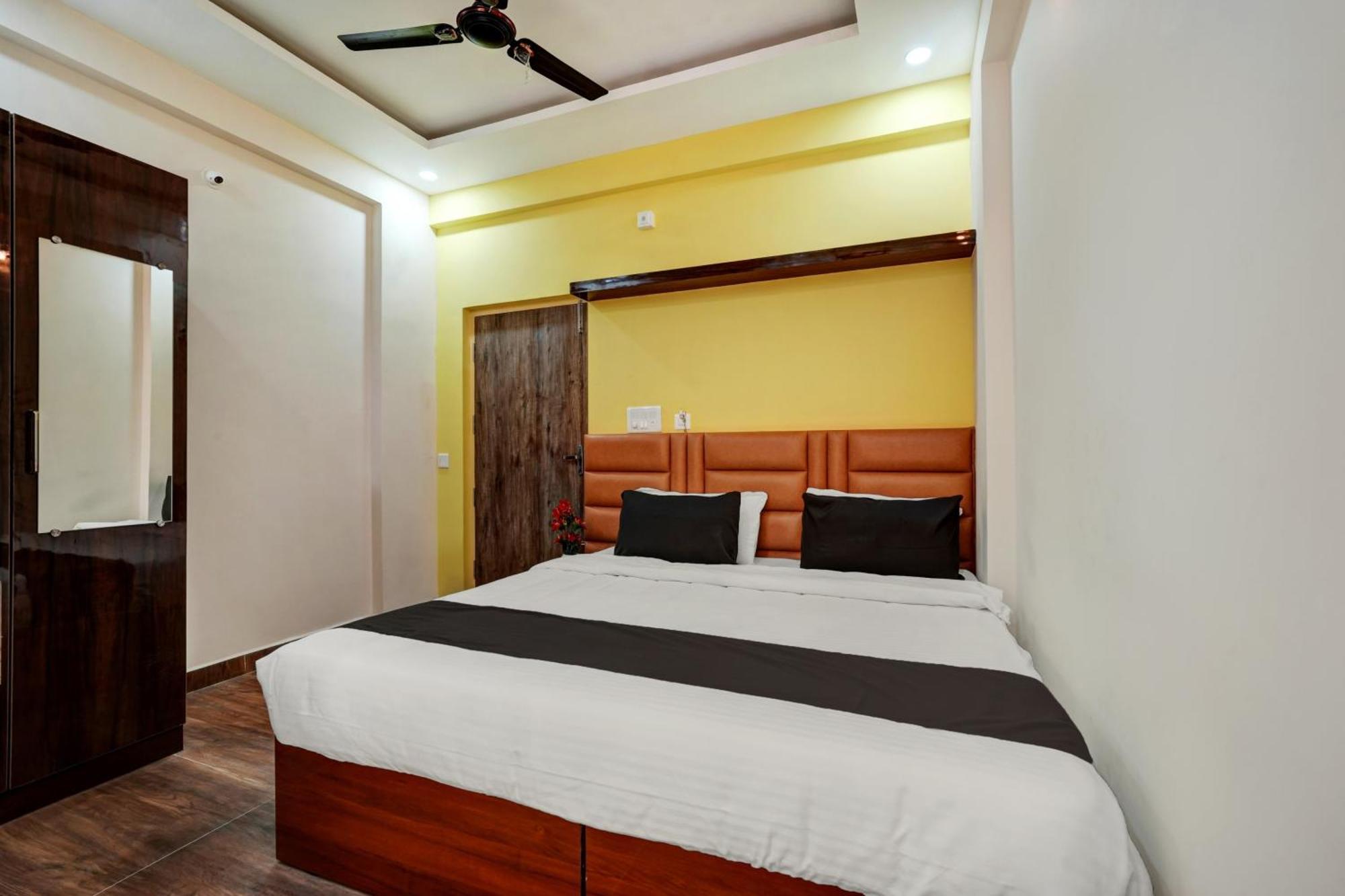 Hotel Collection O Utsav Grand Bangalore Esterno foto