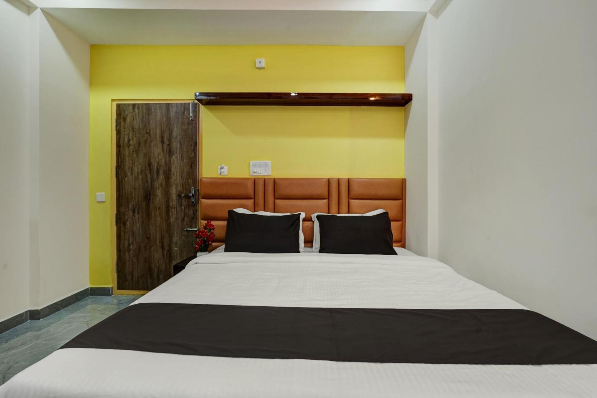 Hotel Collection O Utsav Grand Bangalore Esterno foto