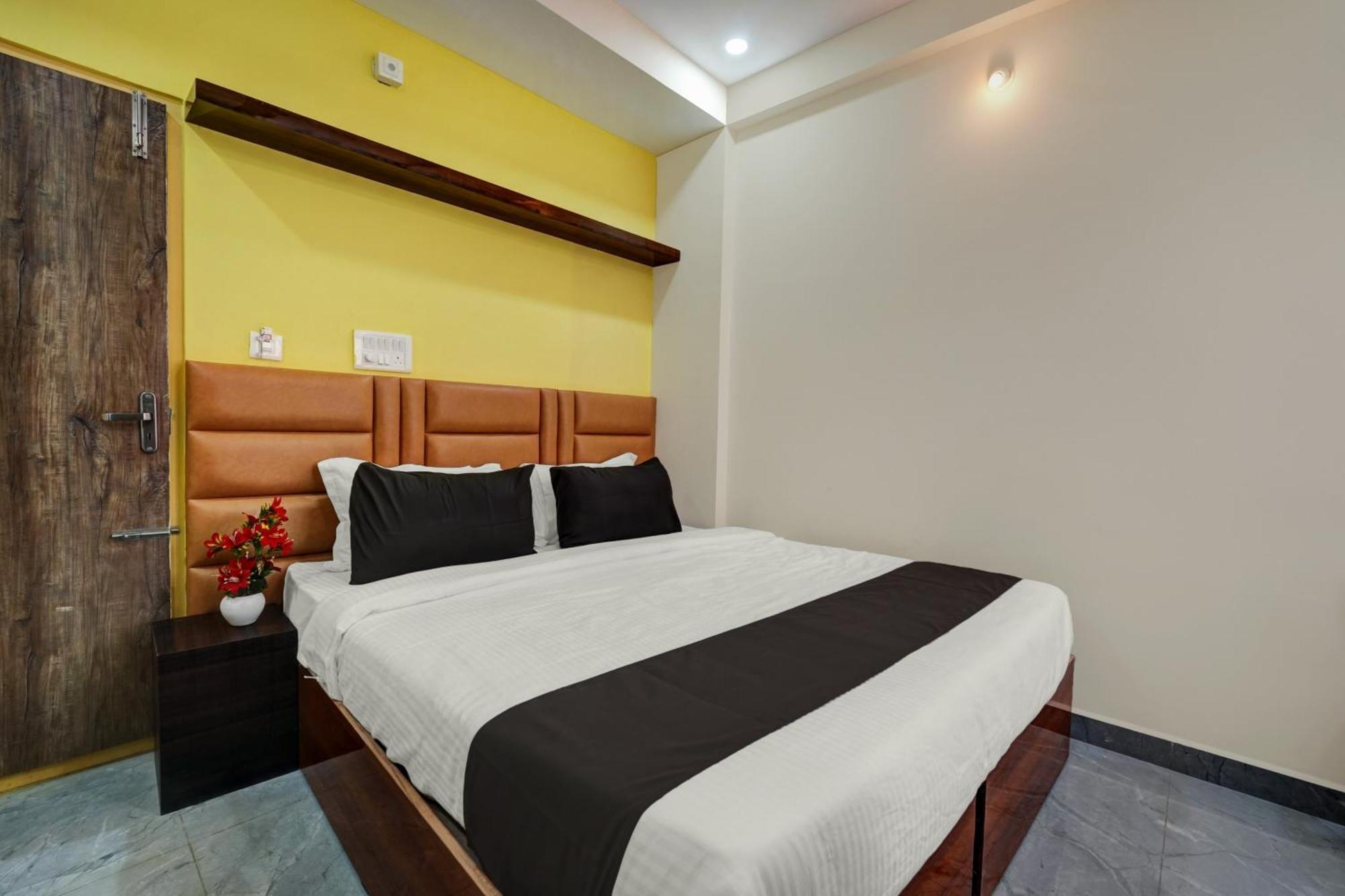 Hotel Collection O Utsav Grand Bangalore Esterno foto